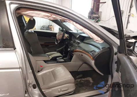 2011 Honda Accord 2.4 Ex-L from USA, damaged, VIN 1HGCP2F87BA013084